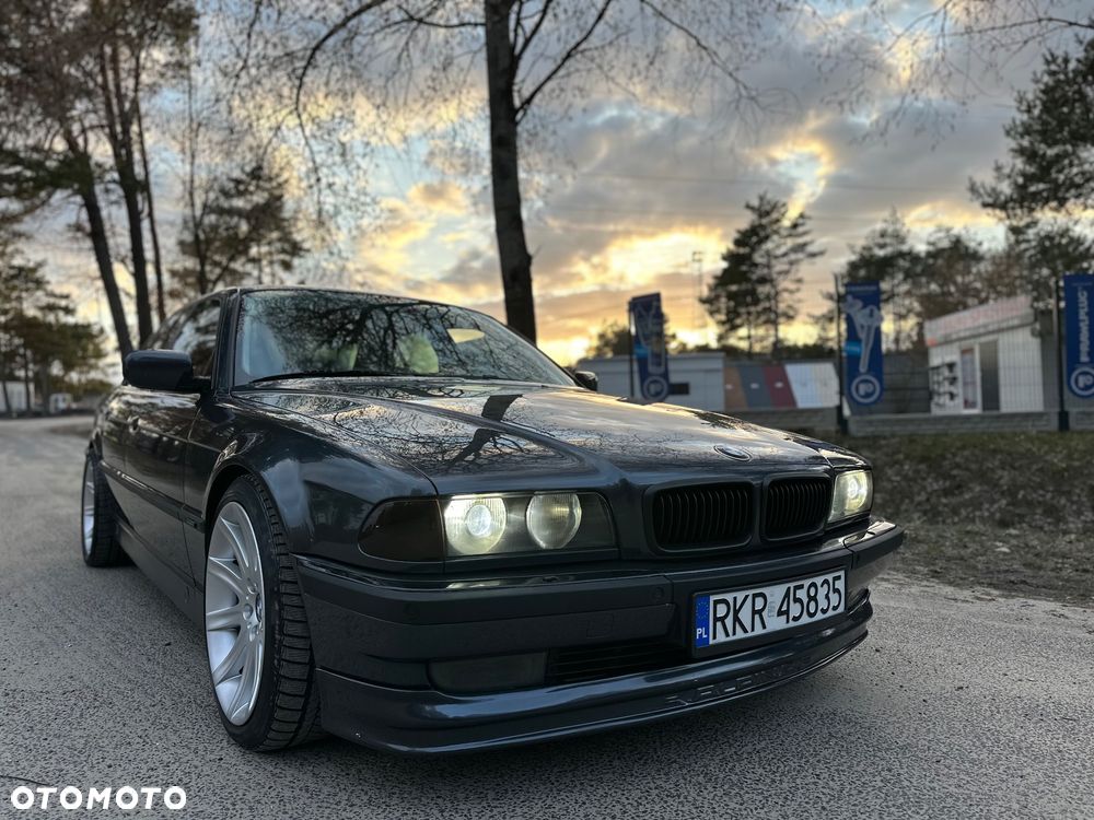 BMW Seria 7 728i - 4