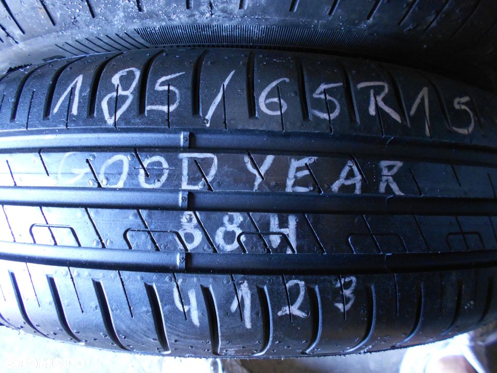 OPONY 185/65R15 GOODYEAR EFFICIENT GRIP PERFORMANCE DOT 4123 7.4MM - 3