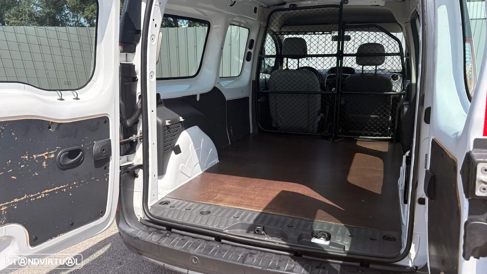 Renault KANGOO EXPRESS 1.5 BLUE DCI 95 MAXI CONFORT - 17