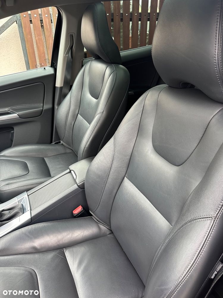 Volvo XC 60 - 8