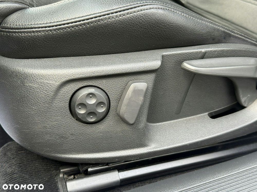 Volkswagen Passat CC - 9