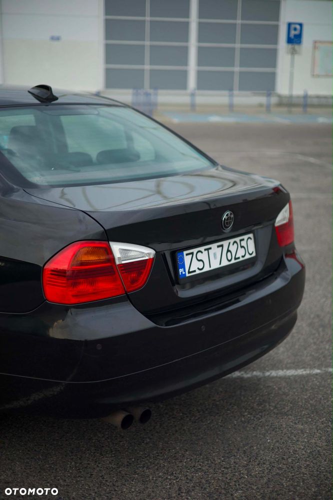 BMW Seria 3 325xi - 18
