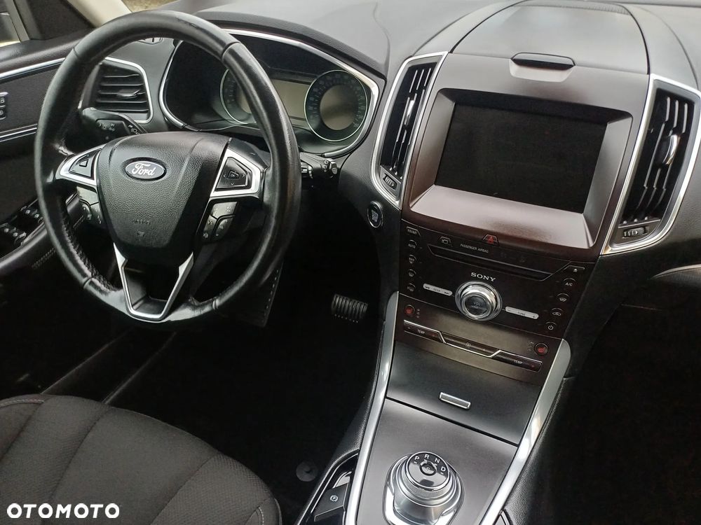 Ford S-Max 2.0 EcoBlue Titanium - 25