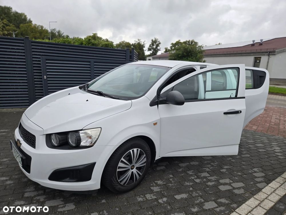 Chevrolet Aveo 1.2 LS - 31