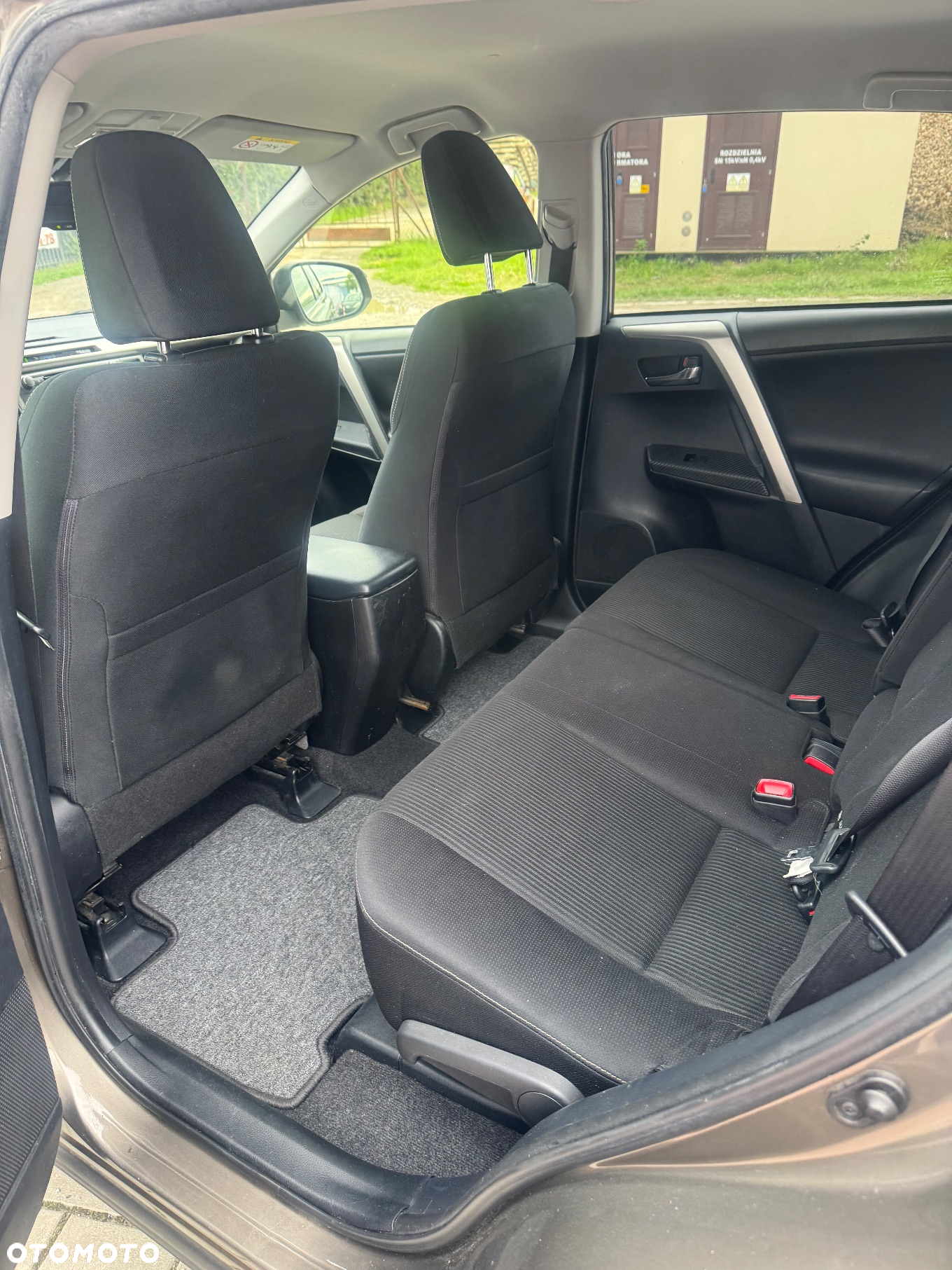 Toyota RAV4 - 9