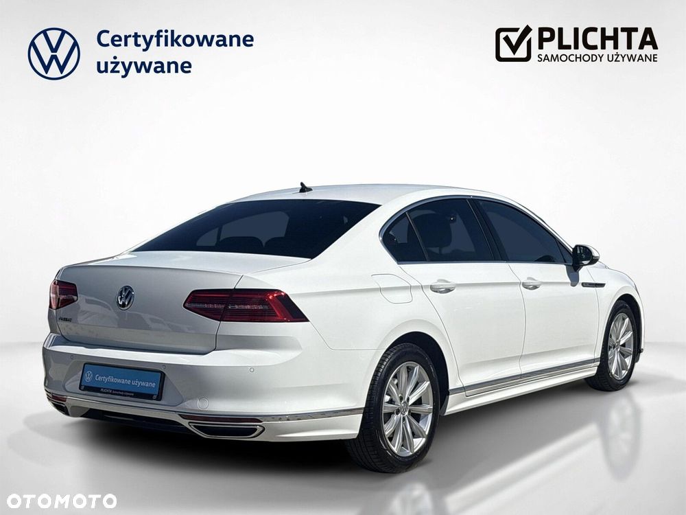 Volkswagen Passat - 6