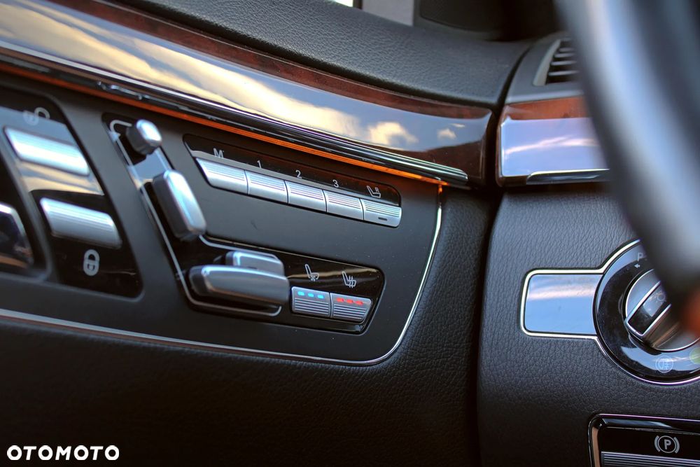 Mercedes-Benz Klasa S 500 L 4Matic 7G-TRONIC - 22