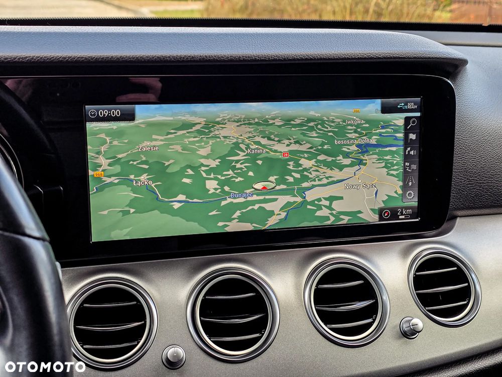 Mercedes-Benz Klasa E 220 d 9G-TRONIC - 24