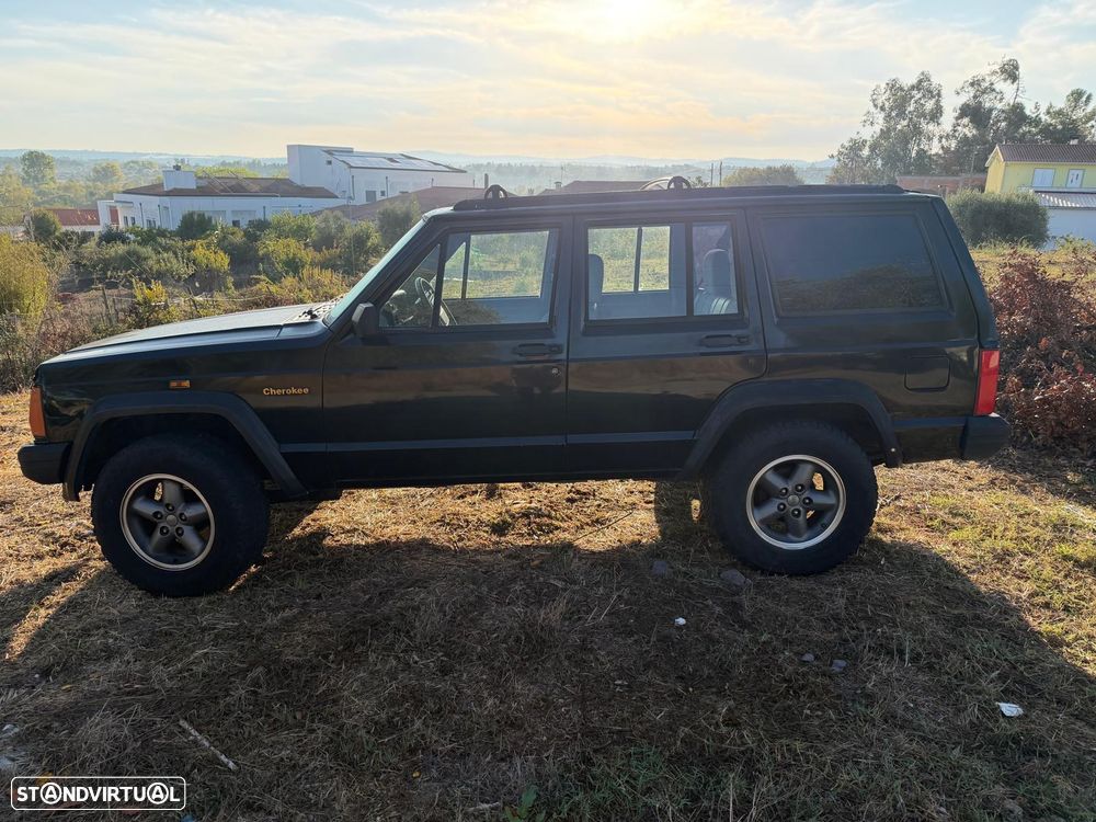 Jeep Cherokee - 6