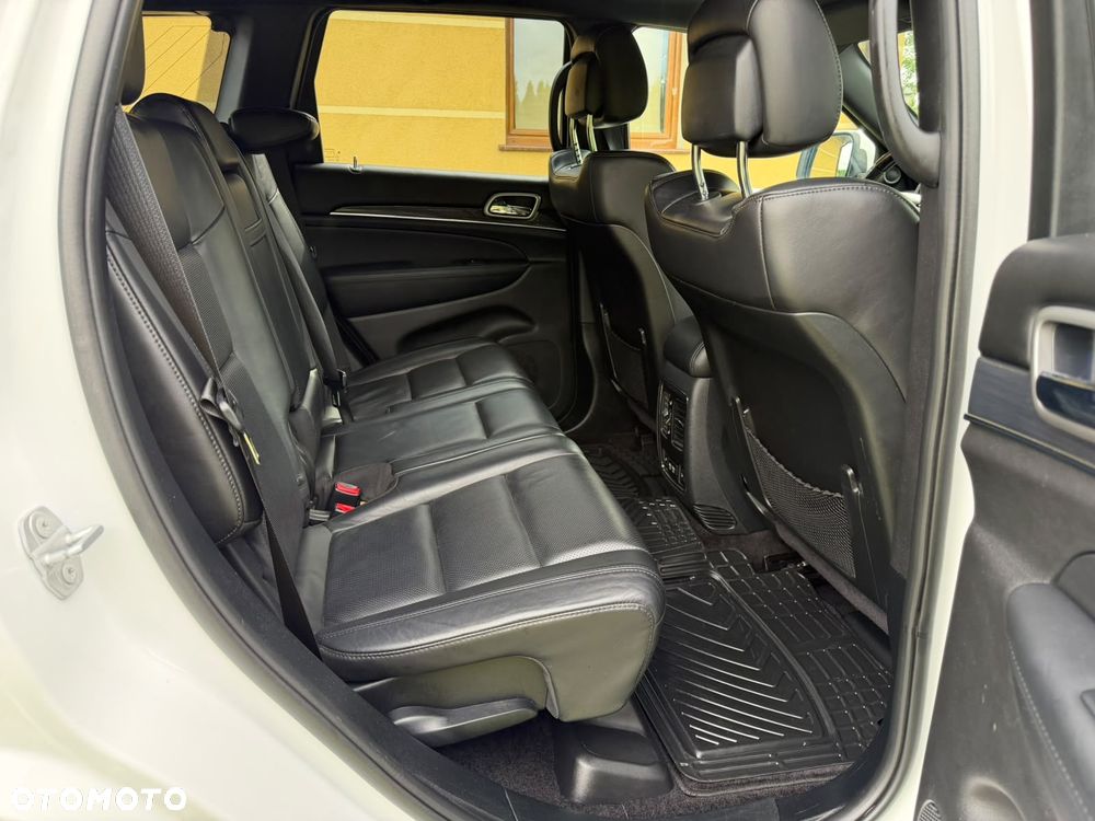 Jeep Grand Cherokee - 11