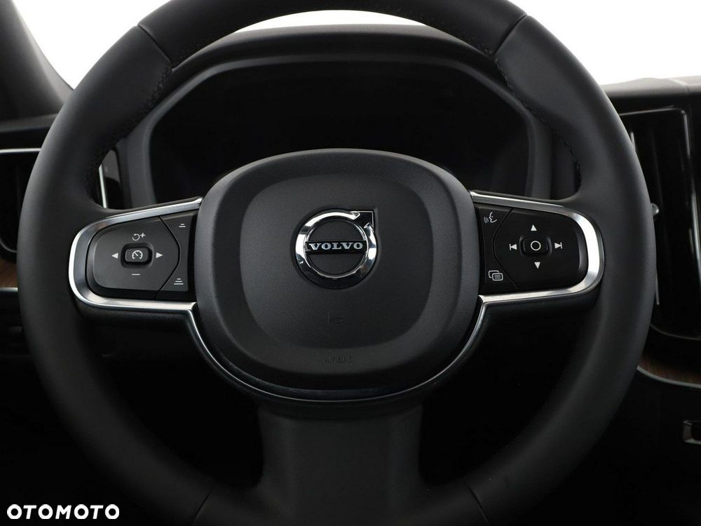 Volvo XC 60 T8 Plug-In Hybrid AWD Inscription Expression - 21