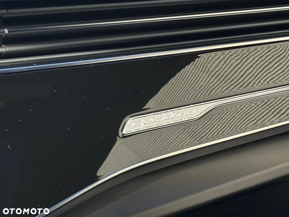 Audi RS Q8 - 24