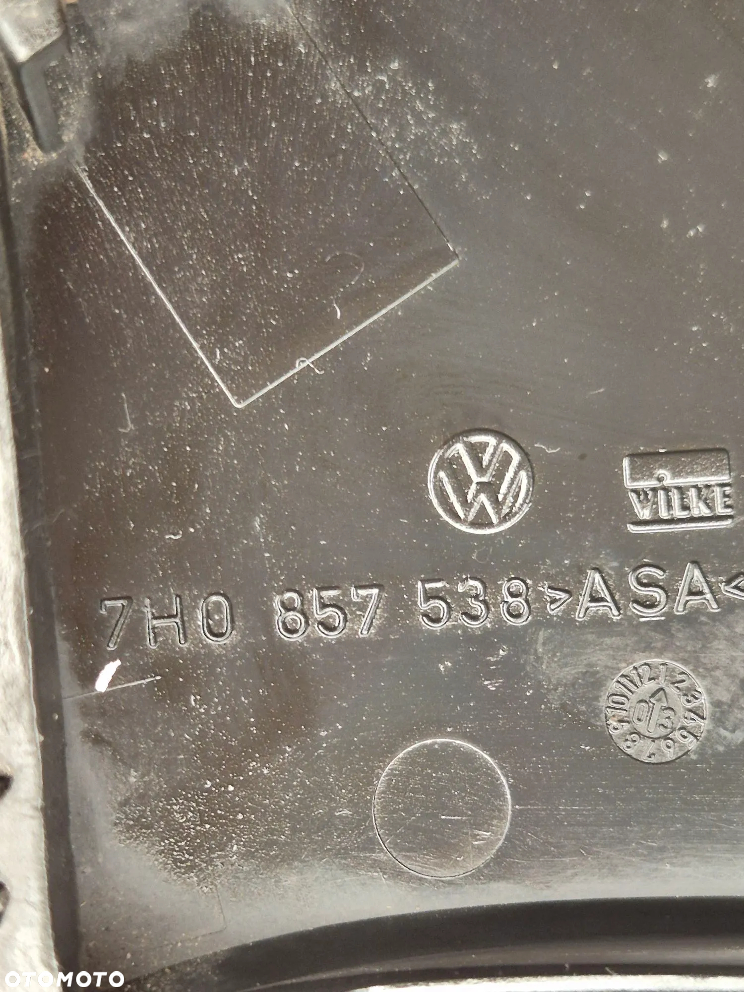 TRÓJKĄT OSŁONA ZAŚLEPKA BŁOTNIKA PRAWA VW TRANSPORTER T5 7H0857538 - 7