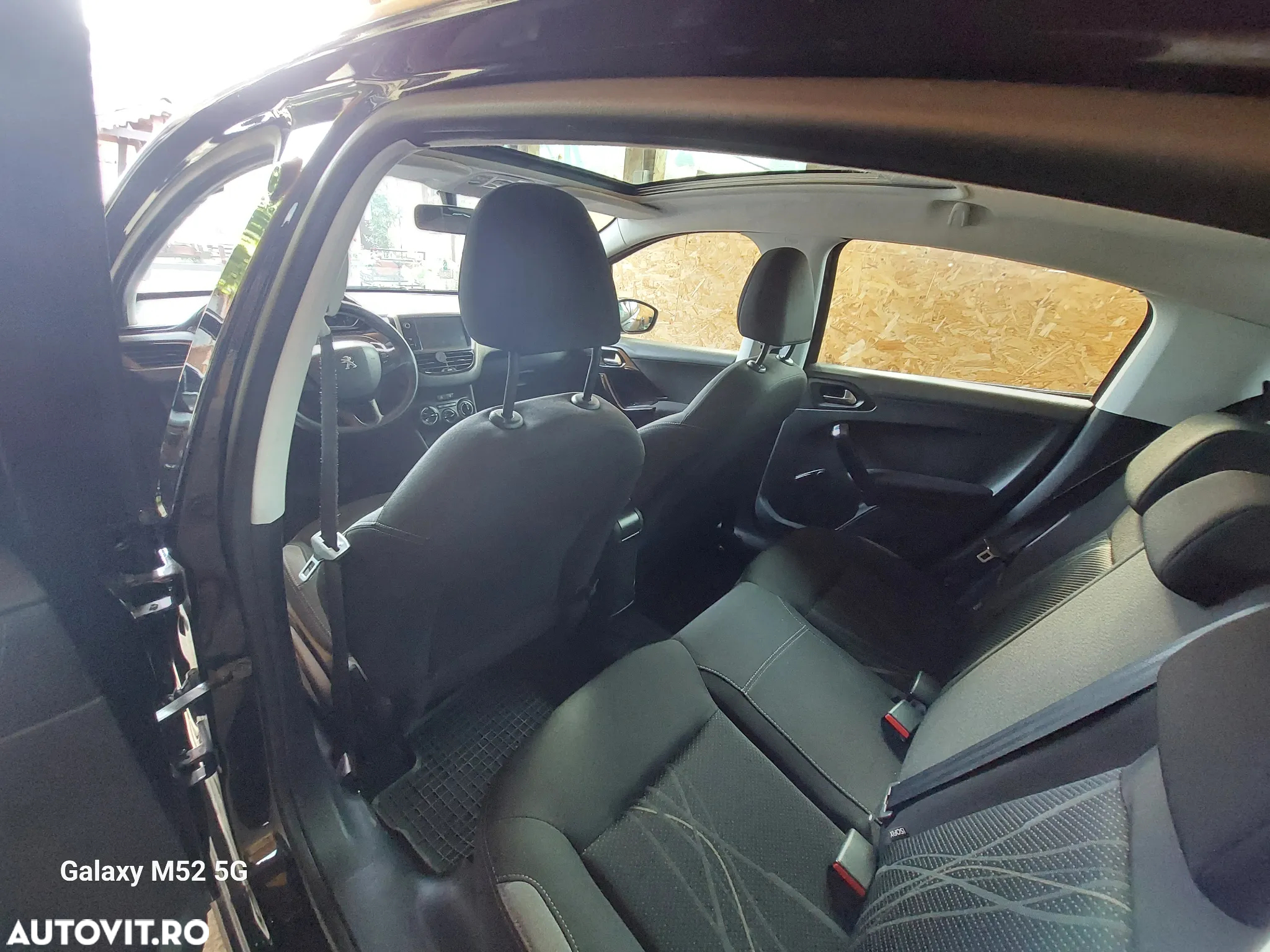 Peugeot 208 1.4 HDi FAP STT Active - 14