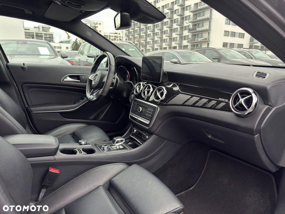 Mercedes-Benz GLA AMG 45 4-Matic - 23