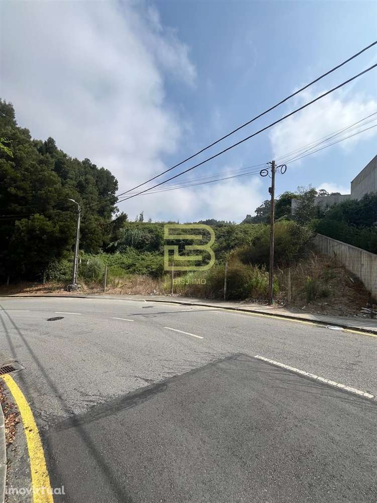 A 200m do Rio Douro: Terreno com Potencial Construção em Localização P - Grande imagem: 3/8