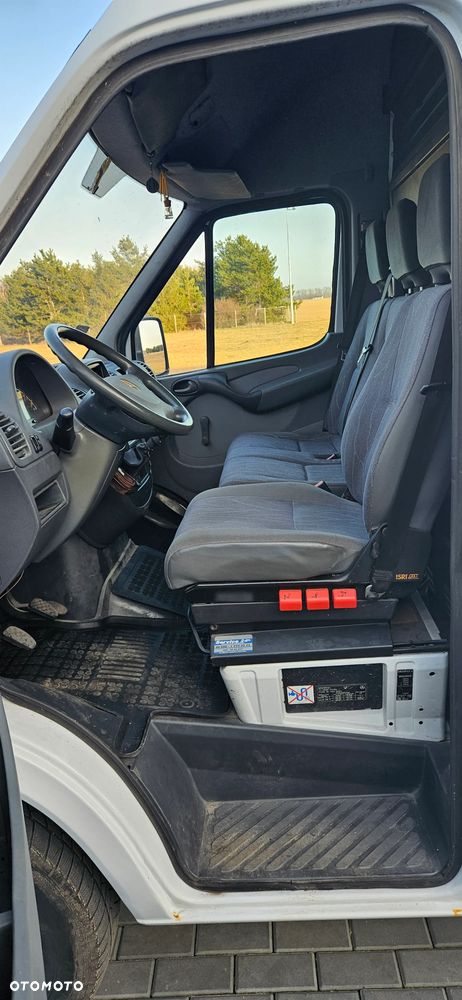 Mercedes-Benz Sprinter - 9
