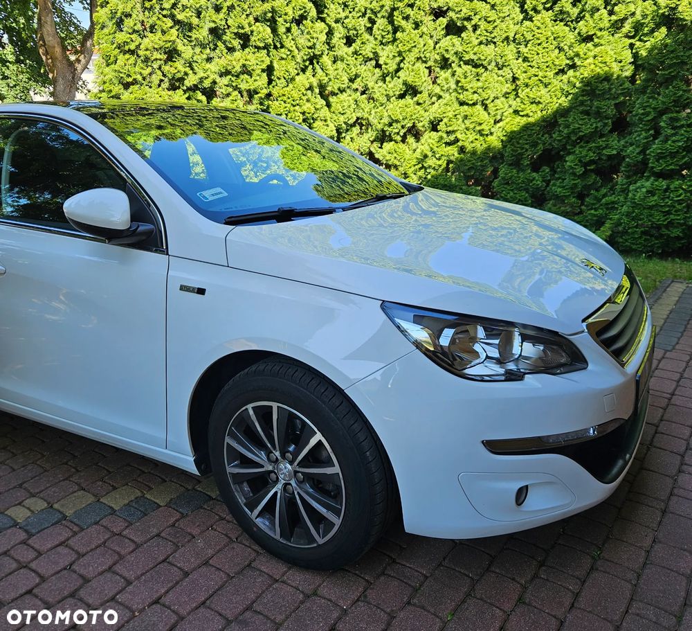 Peugeot 308 1.2 PureTech Allure S&S - 23