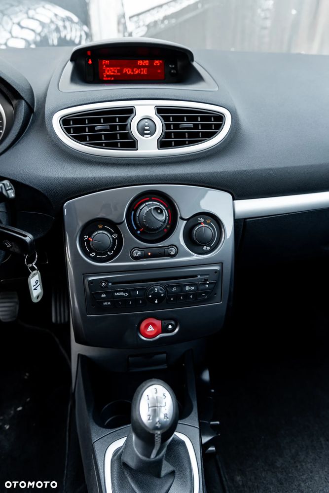 Renault Clio 1.5 dCi Luxe Dynamique - 22