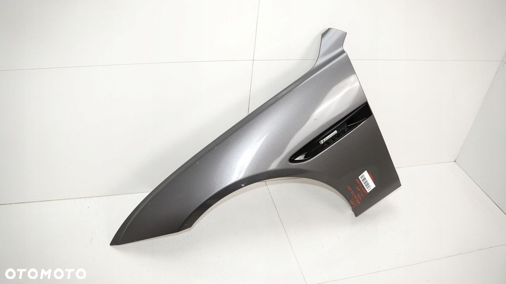 BŁOTNIK LEWY PRZÓD JAGUAR XE 11-15R INDUS SILVER - 3