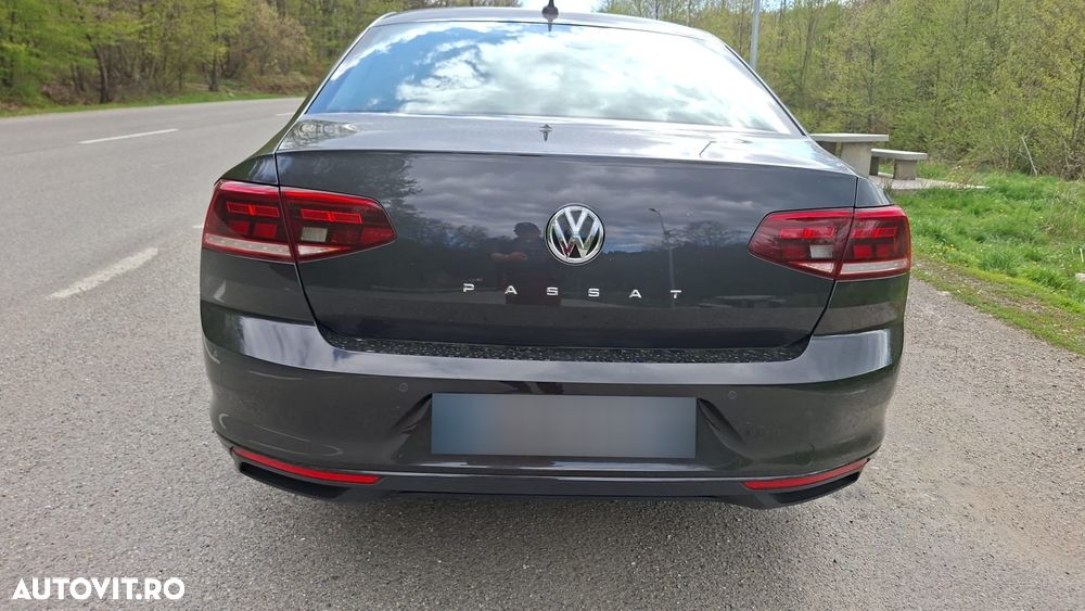 Volkswagen Passat 1.6 TDI SCR DSG Comfortline - 4