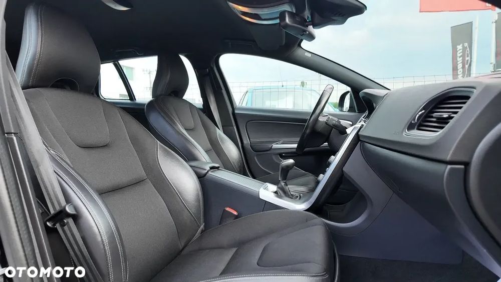 Volvo V60 D3 - 25
