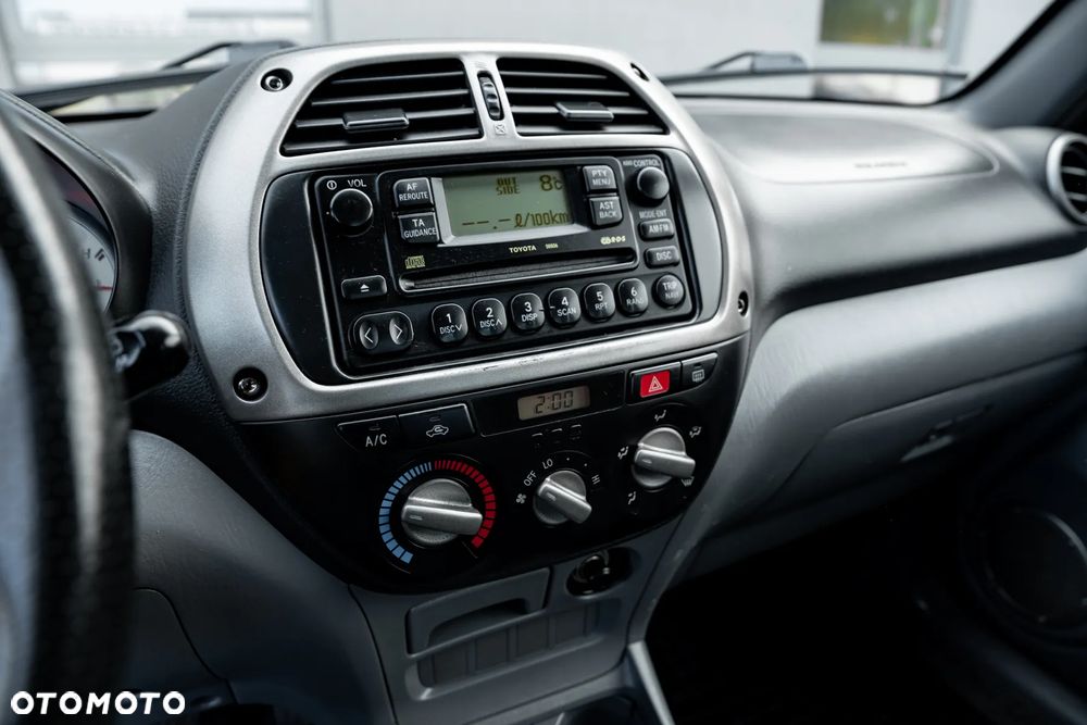 Toyota RAV4 4x4 Sol - 31