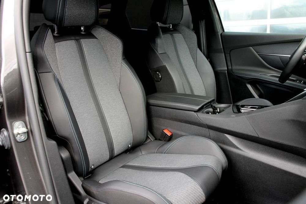 Peugeot 3008 1.2 PureTech Allure Pack S&S EAT8 - 25