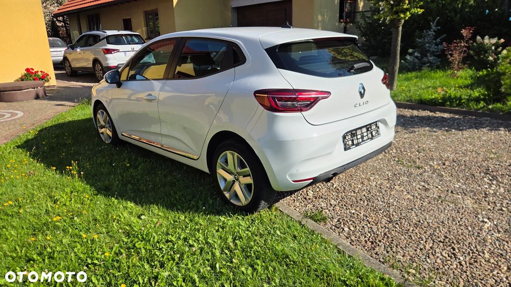 Renault Clio - 8