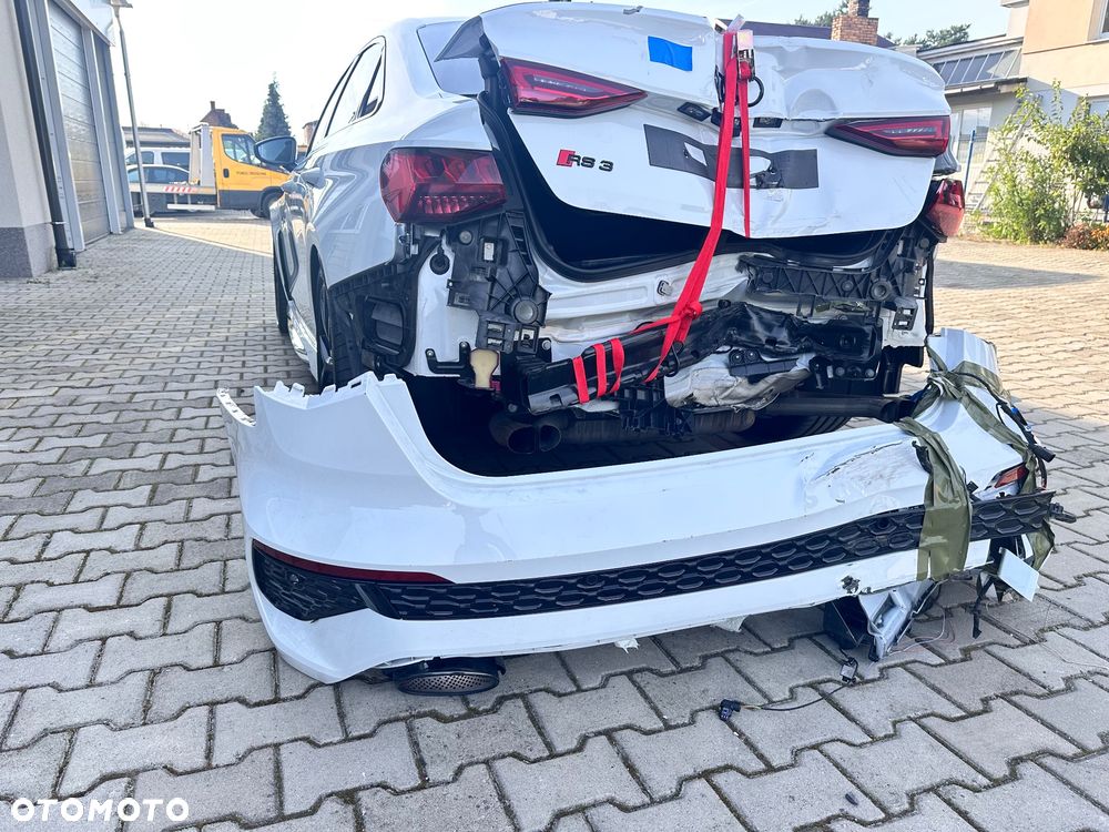 Audi RS3 Limousine - 15