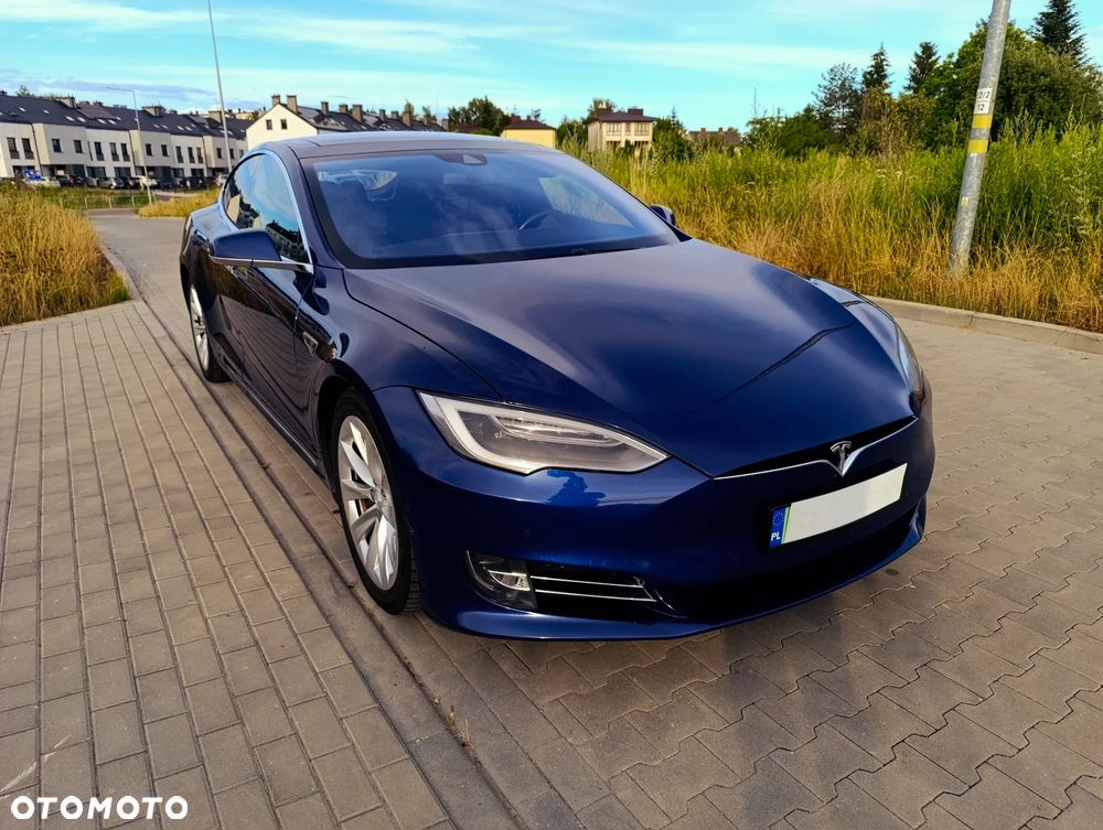 Tesla Model S - 20
