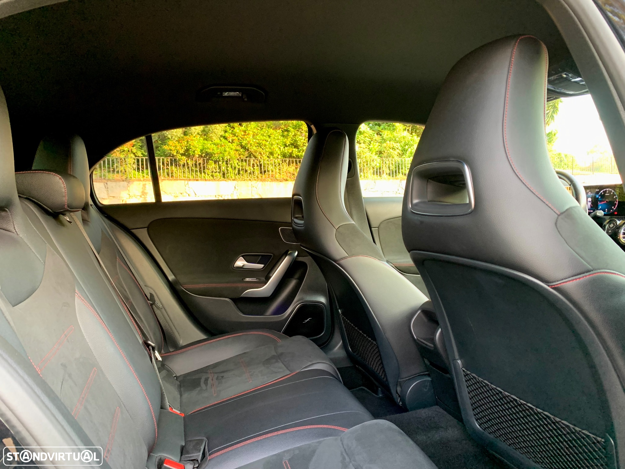 Mercedes-Benz A 35 AMG 4Matic - 11