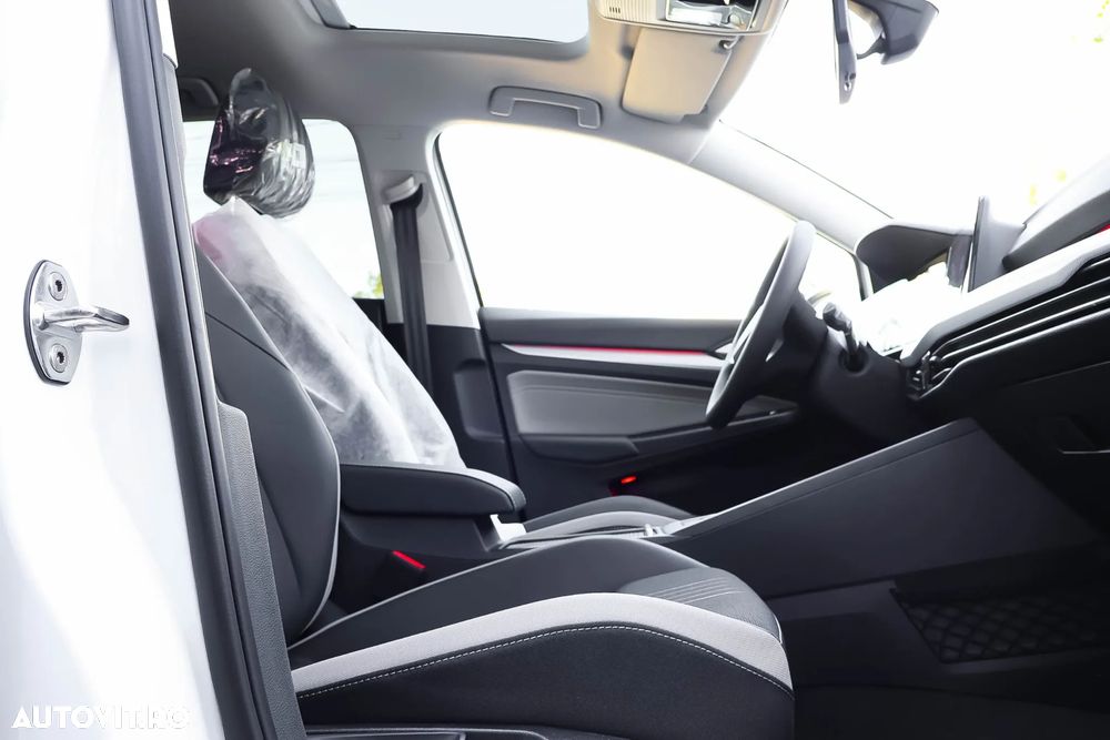 Volkswagen Golf - 12