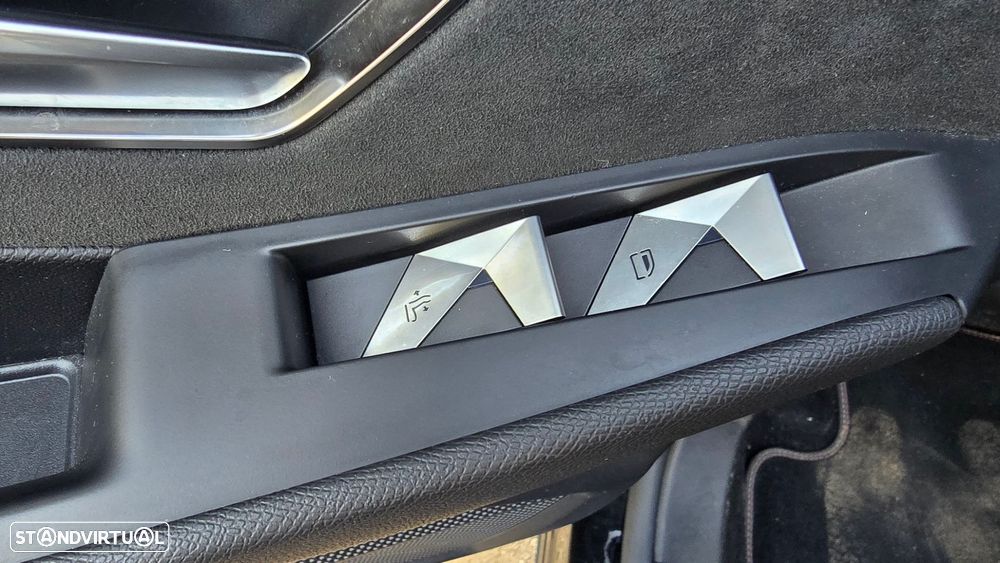 DS DS7 Crossback E-Tense Performance Line EAT8 - 52
