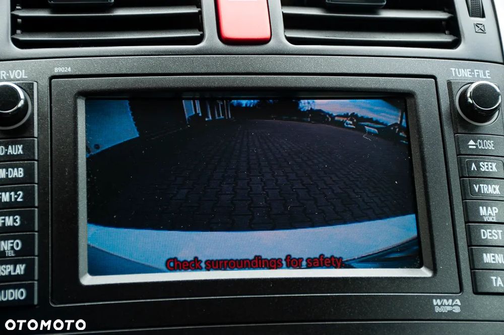 Toyota Auris 1.6 Executive - 29