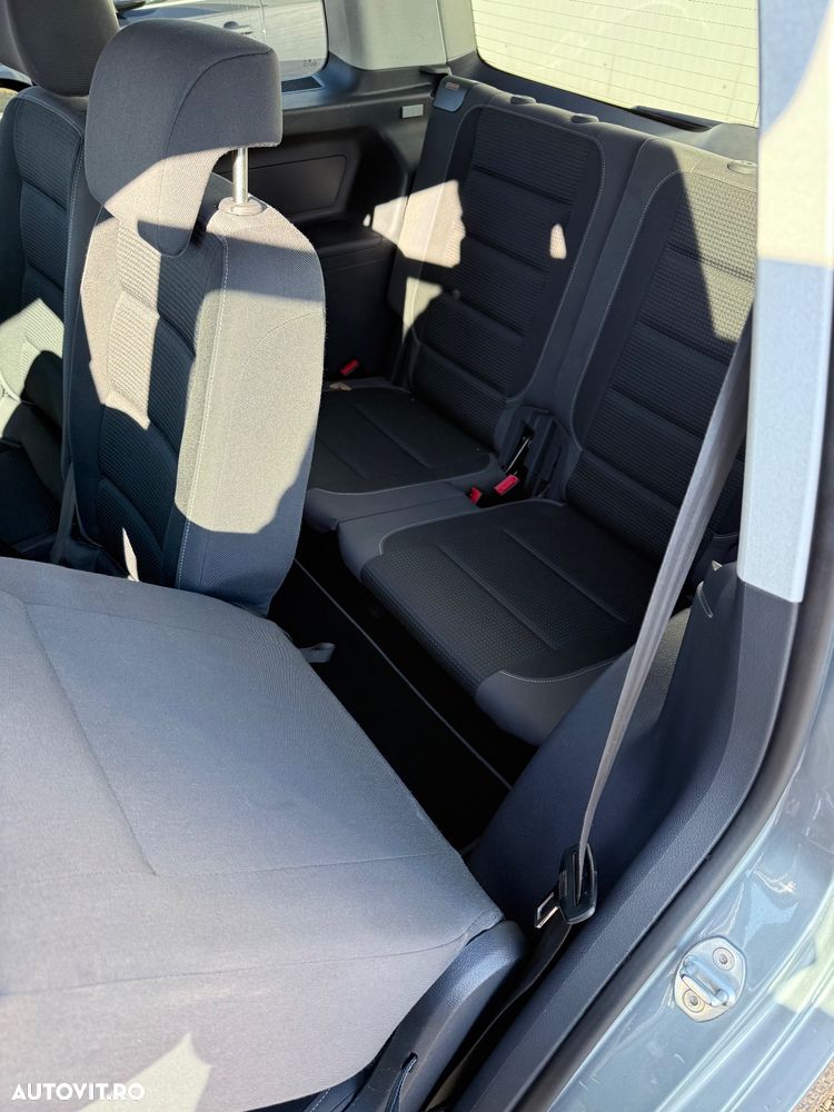 Volkswagen Touran - 7