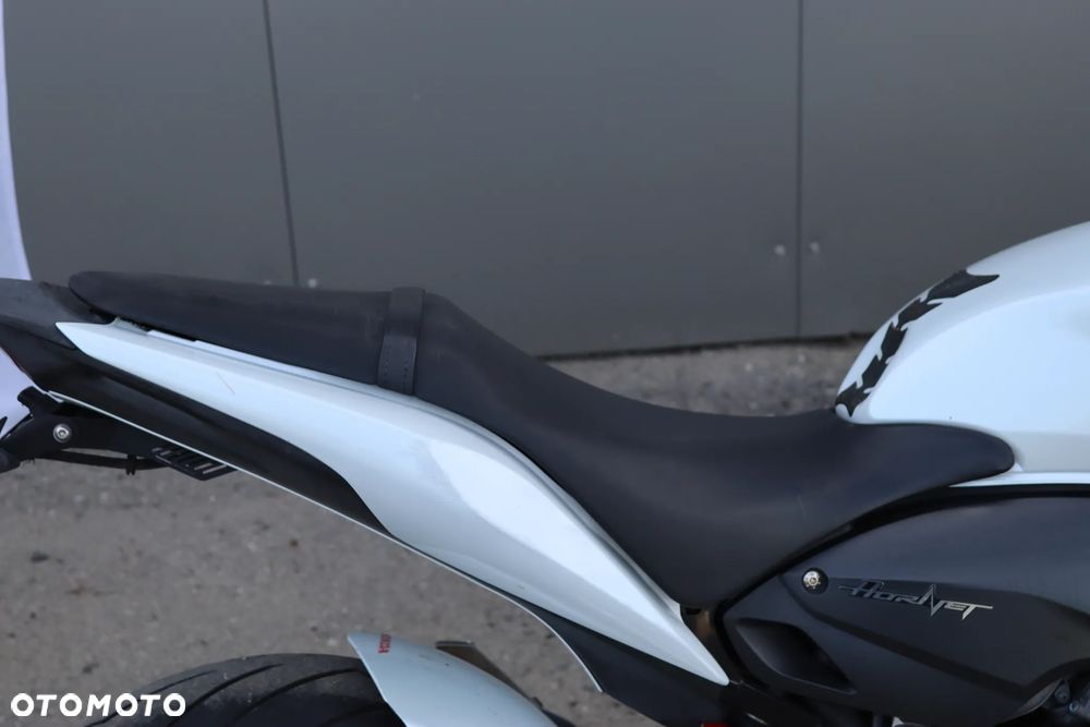 Honda Hornet - 16