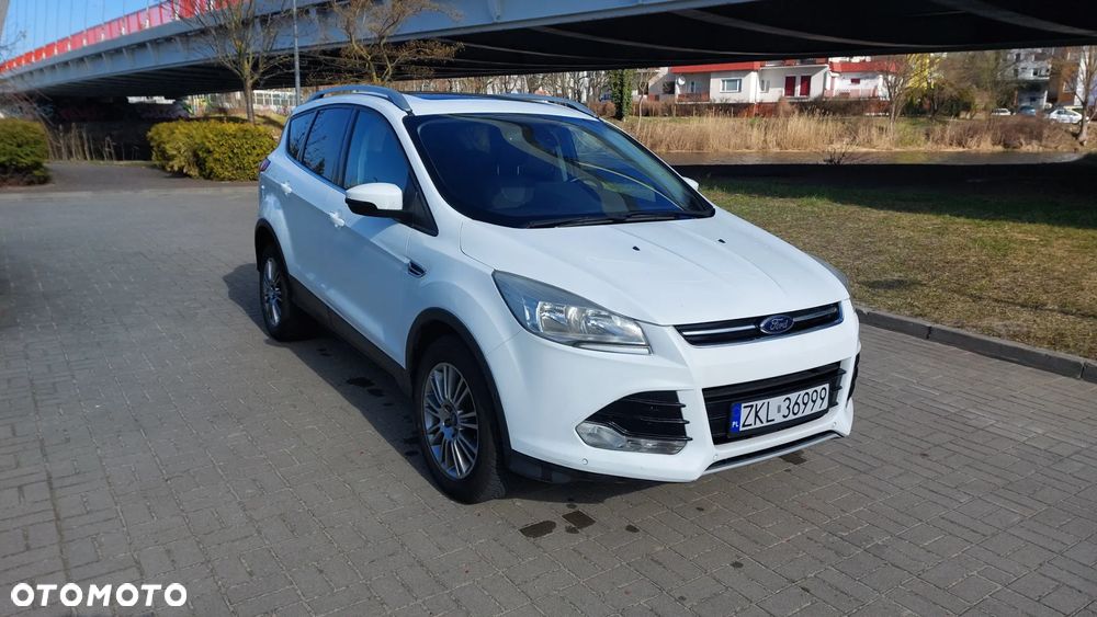 Ford Kuga 1.6 EcoBoost 2x4 Titanium - 16