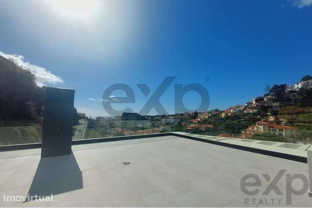 Penthouse Luxo em Funchal: Sofisticação Elevada - Grande imagem: 2/40