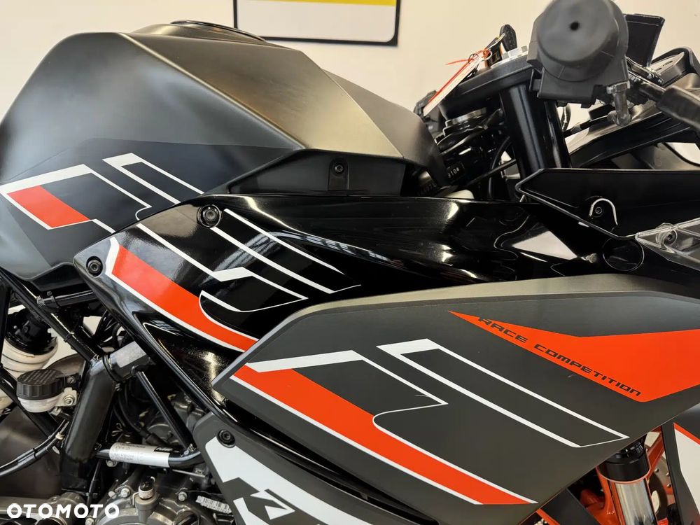 KTM RC 125 - 11