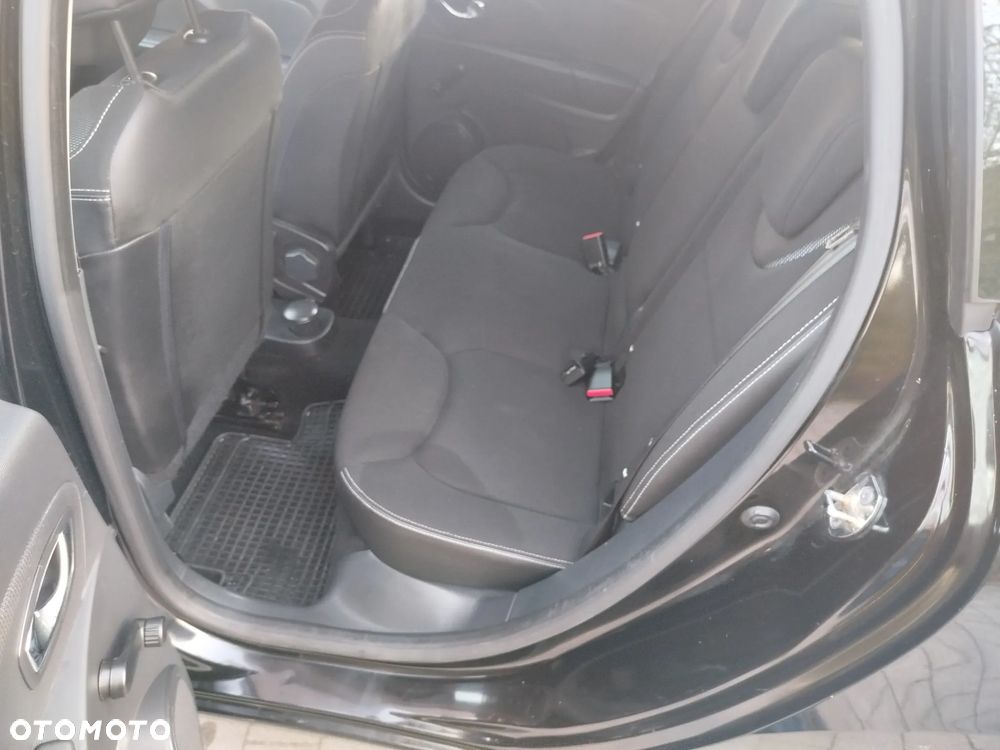 Renault Clio 1.2 16V 75 LIMITED - 17