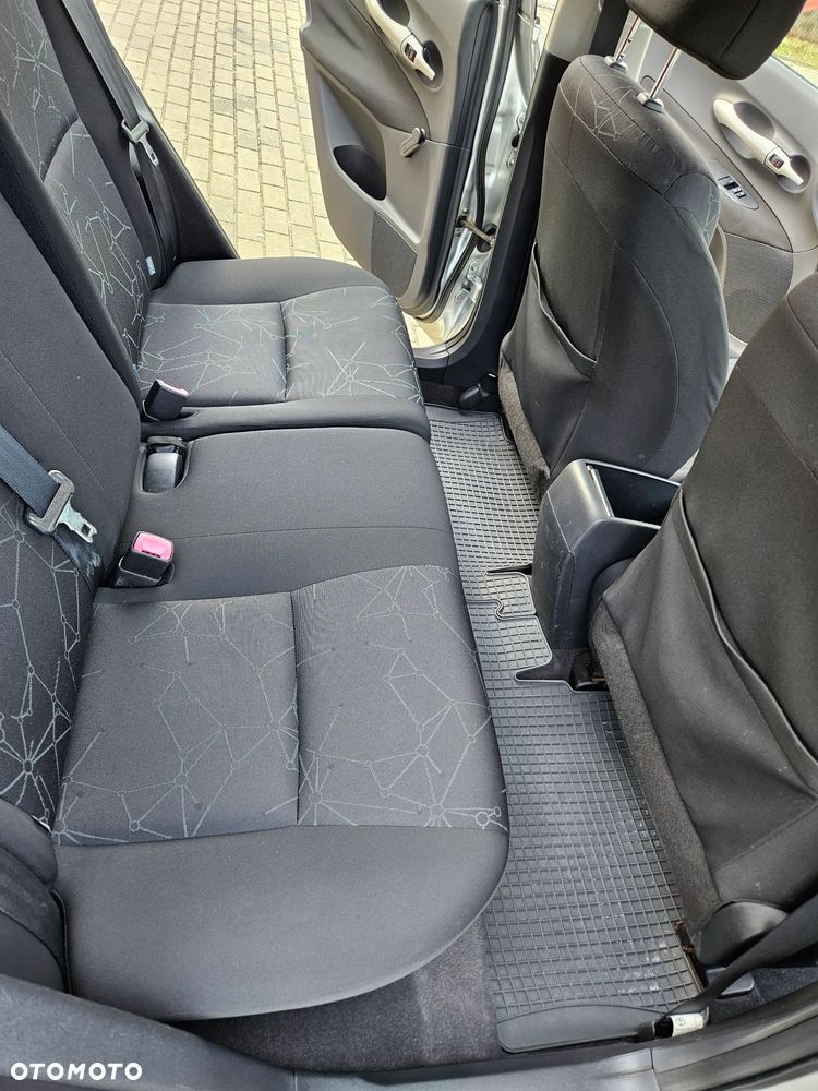 Toyota Auris 1.33 VVT-i Luna - 25