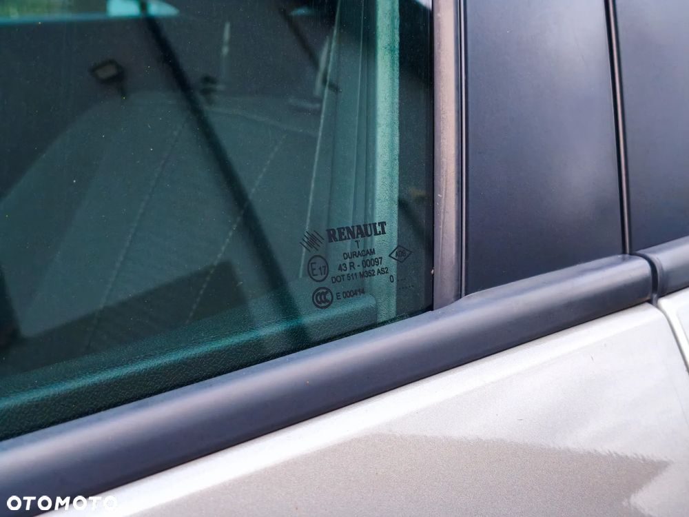 Renault Fluence 1.6 16V Expression Euro5 - 17