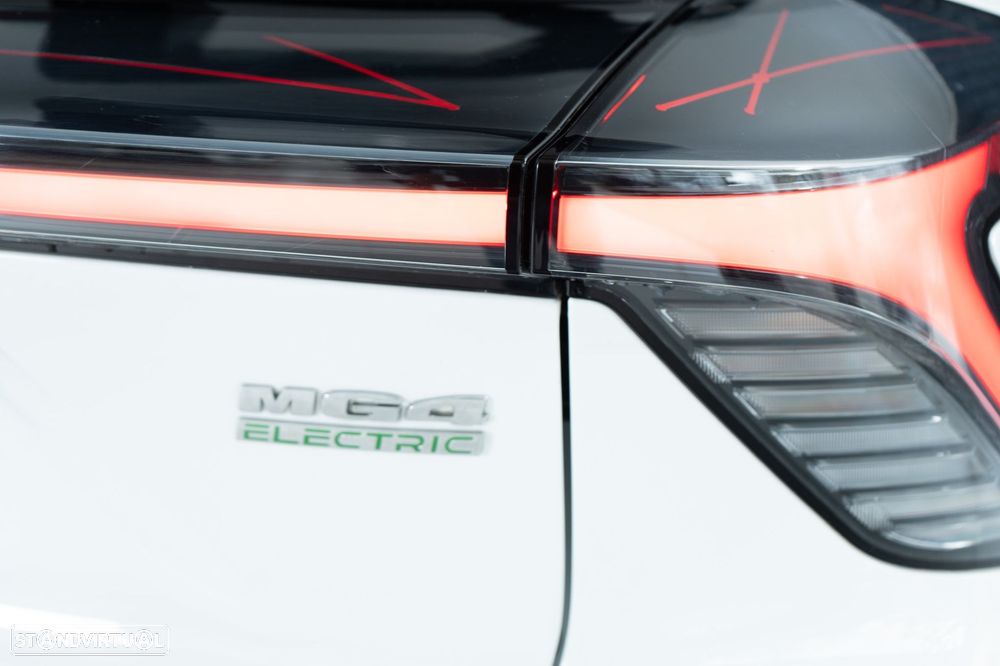 MG MG4 64 kWh Luxury - 23