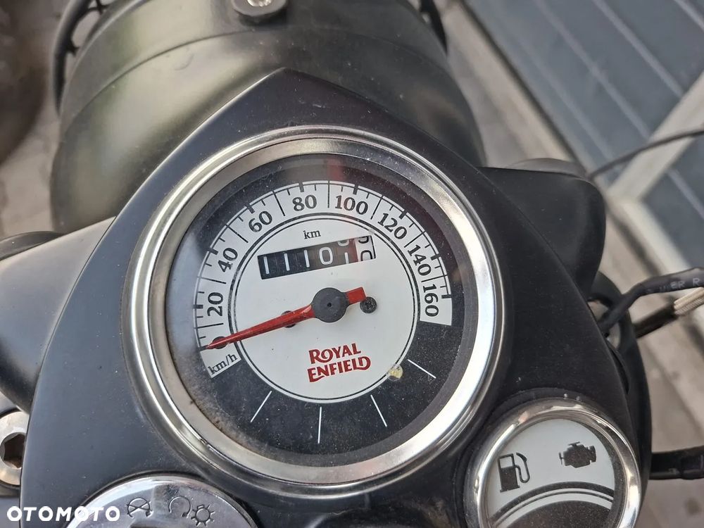 Royal Enfield Classic - 6