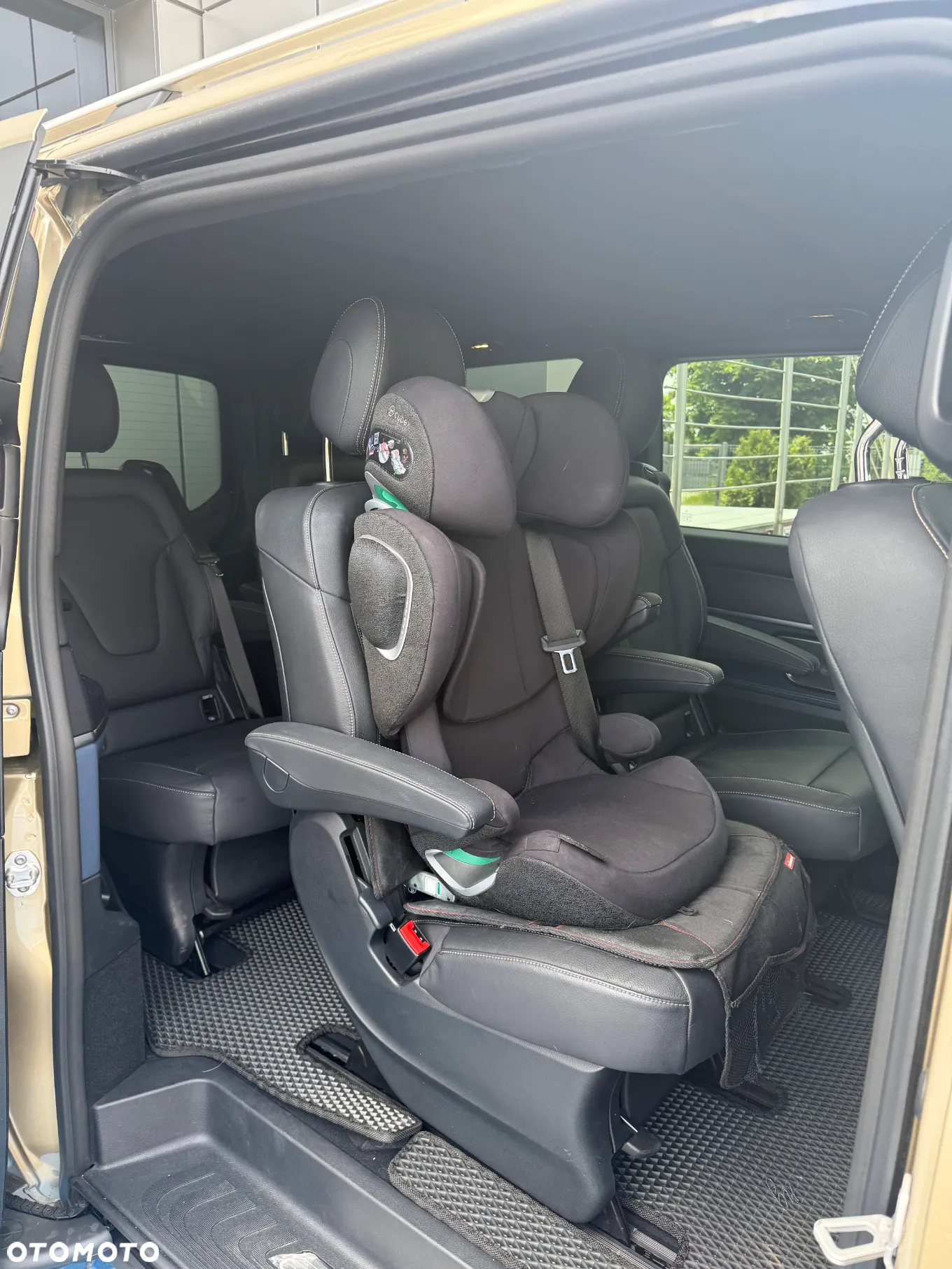 Mercedes-Benz EQV 300 60kWh - 3