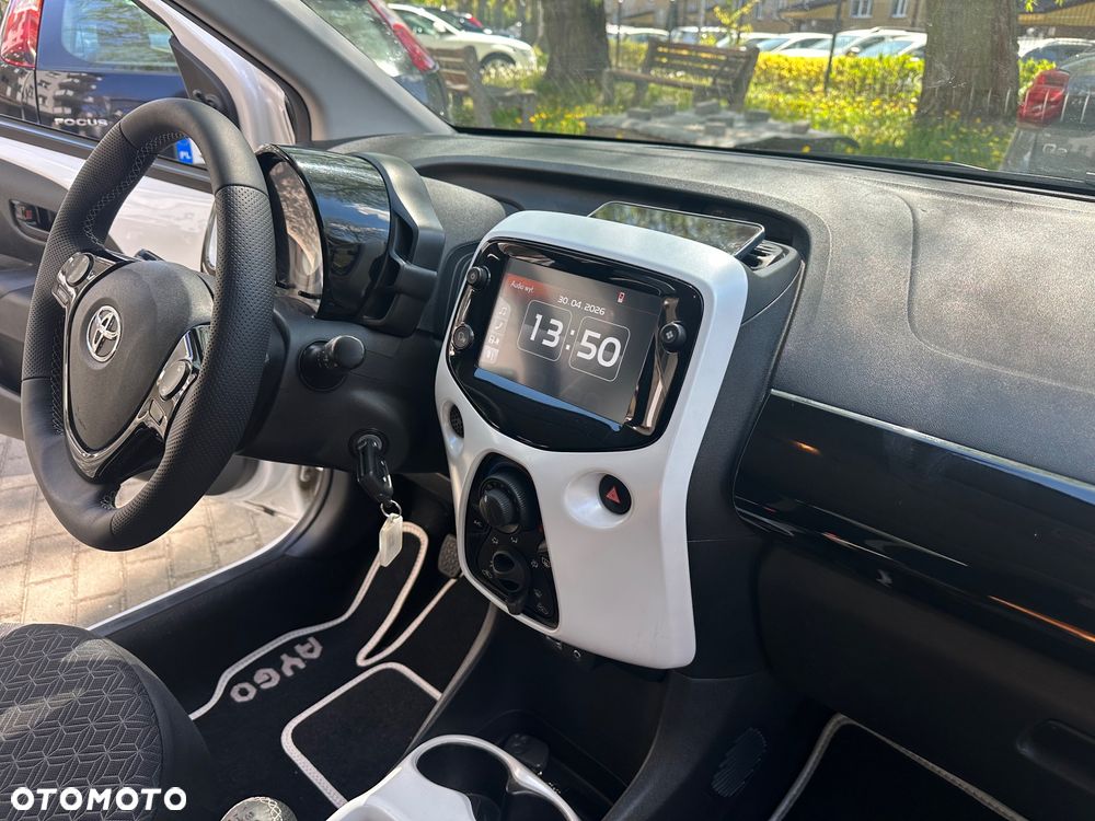 Toyota Aygo x-clusive Style Selection - 16