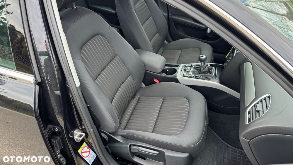 Audi A4 Limousine 2.0 TDI DPF Ambiente - 14