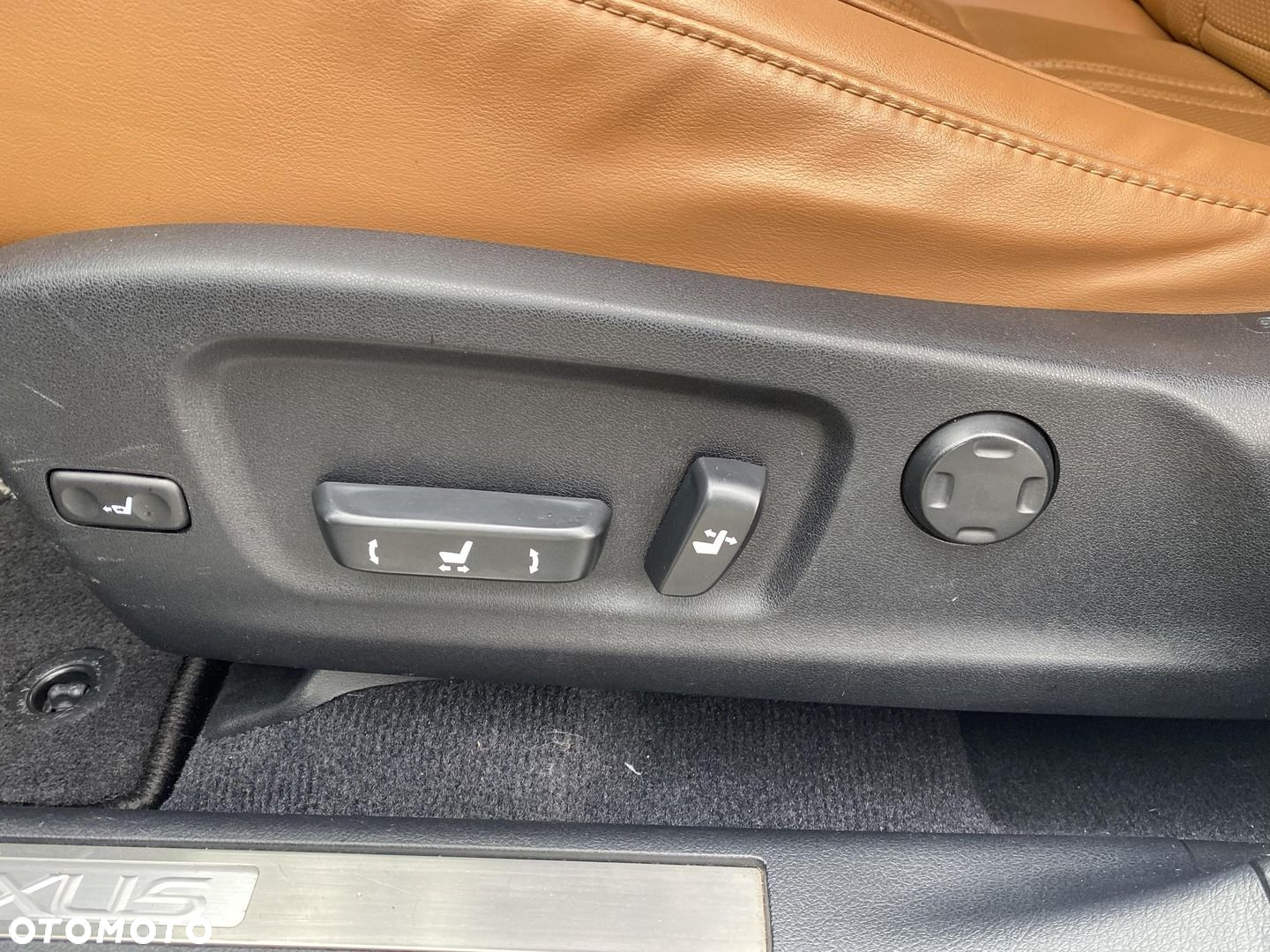 Lexus RX - 23