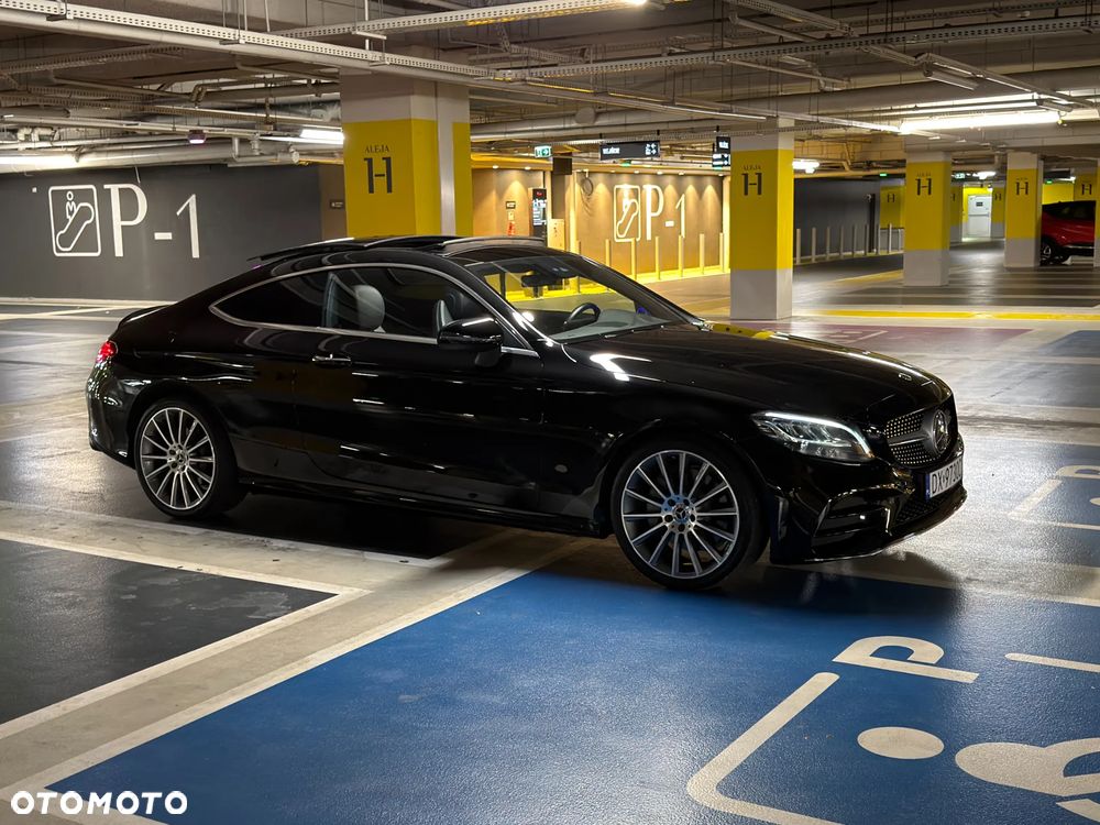 Mercedes-Benz Klasa C 300 9G-TRONIC AMG Line - 14